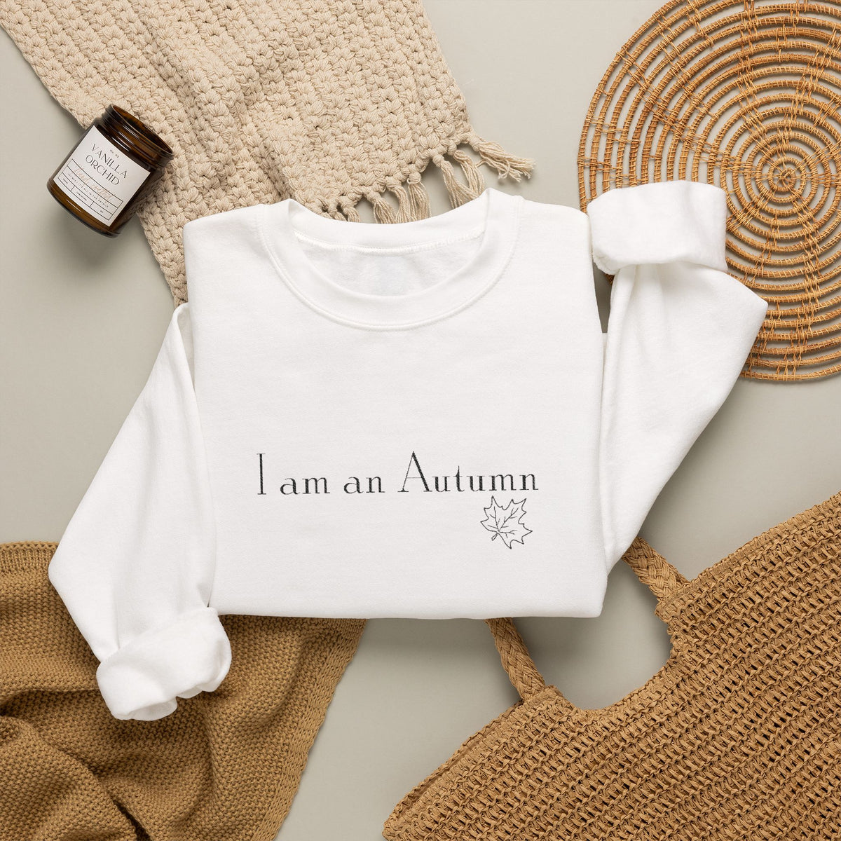 I Am an Autumn Embroidered Crewneck Sweatshirt Black🍂