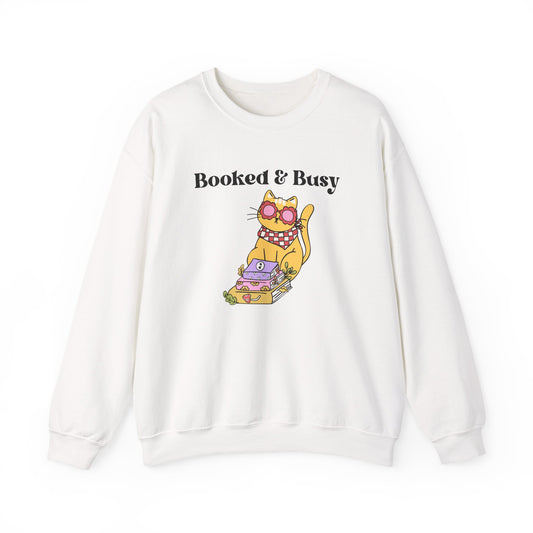 Booked & Busy Cozy Crewneck-Sweatshirt for Book & Cat Lovers